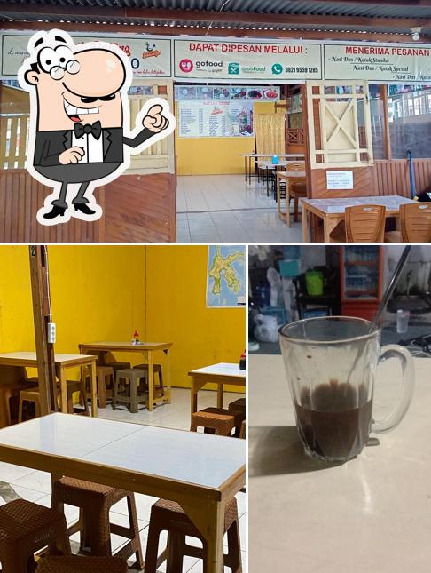 Among different things one can find interior and beverage at Warung Ayam Penyet Lombok Ijo