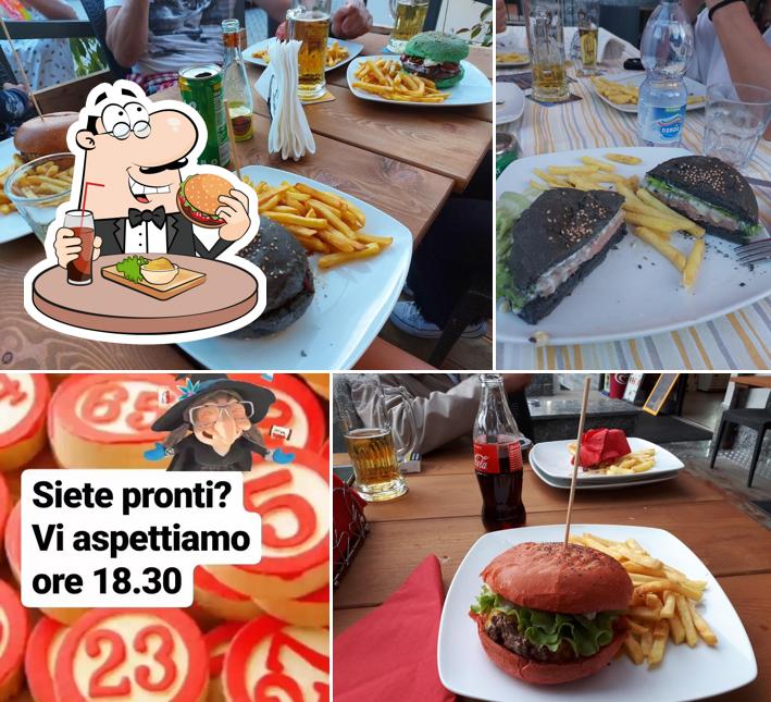 Ordina un hamburger a Bar Bersaglio