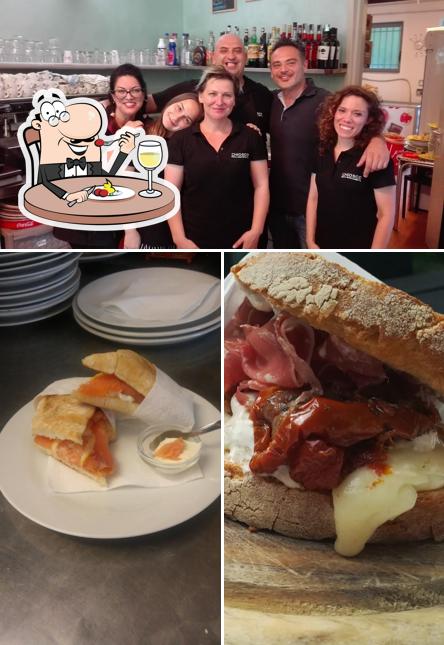 Chiosco della Montagnetta si caratterizza per la cibo e bancone da bar