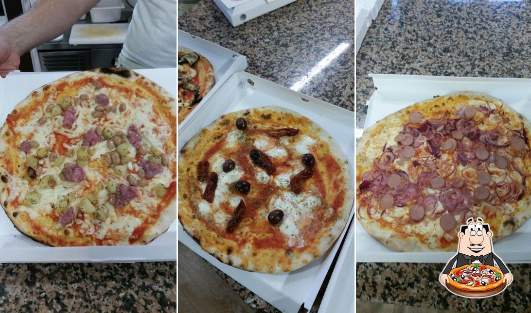 Ordina tra le molte varianti di pizza