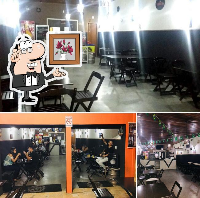 O interior do Divino Sabor Pizzaria