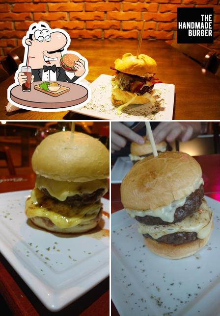 Peça um hambúrguer no The Handmade Burger