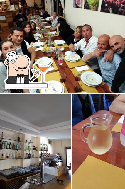 Trattoria Da Bacco se distingue par sa boire et table à manger