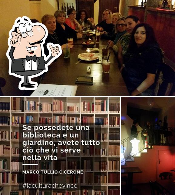 Gli interni di Bookstore Pub