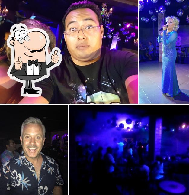 Chandelier's Night Club, Cabo San Lucas - Restaurant reviews