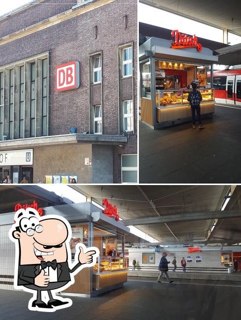 Look at this image of Ditsch Düsseldorf Hauptbahnhof Gleis 11/12