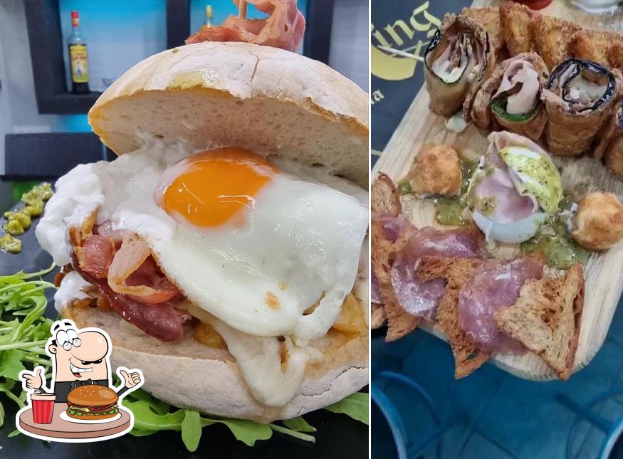 Prenditi un hamburger a Oven King Pizzeria Somma Vesuviana