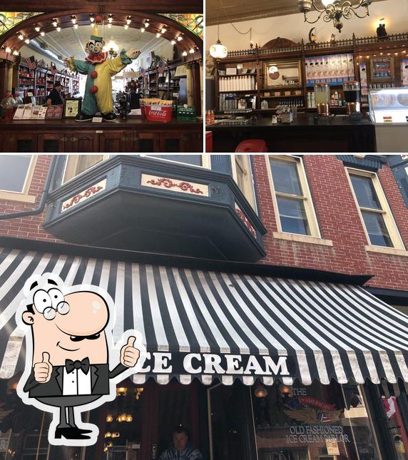 American Old-Fashioned Ice Cream Parlor