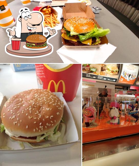 Prenditi un hamburger a McDonald's Cremona Mall