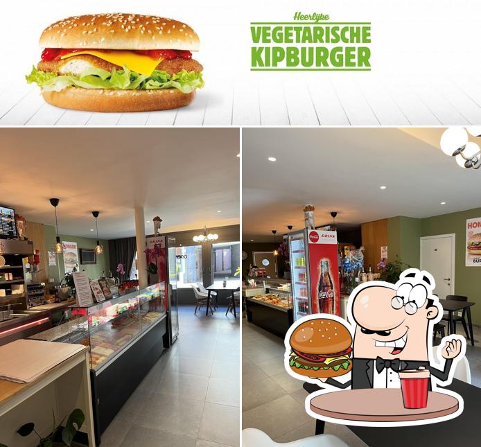 Commandez un hamburger à Frituur De Puntzak