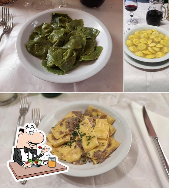 Cibo al Trattoria Adriana