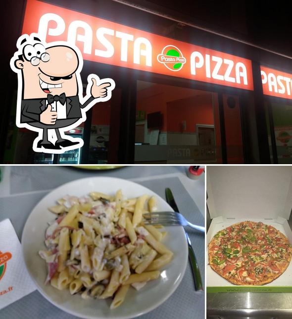 Mire esta imagen de Pasta Pizza