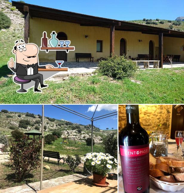 Tra le varie cose da Agriturismo Terre di Corleone si possono trovare la interni e cibo