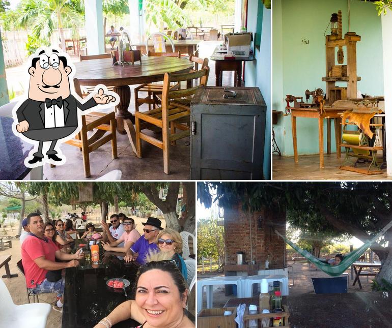 O interior do Restaurante Fazenda Rancho Alegre