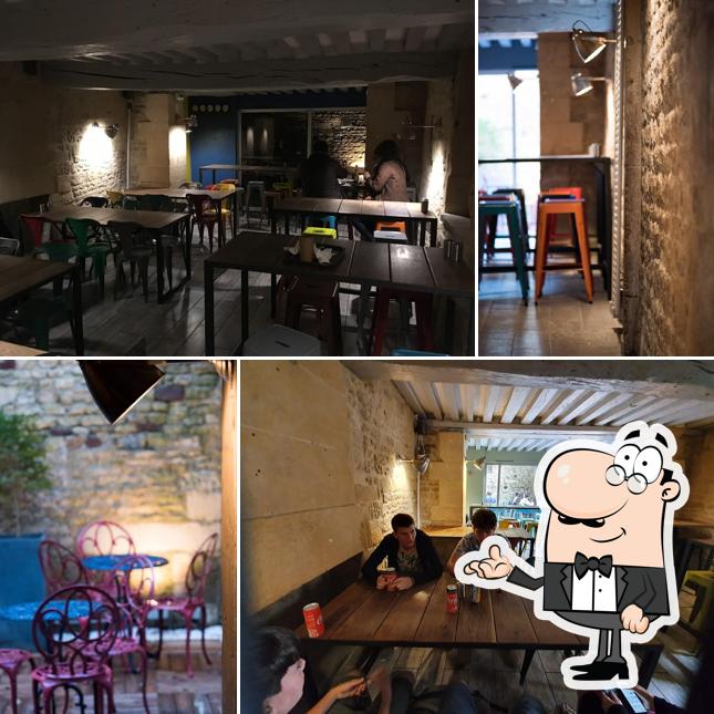 Check out how Les burgers de Colette - Rue Ecuyère (Ex Atelier du burger) looks inside