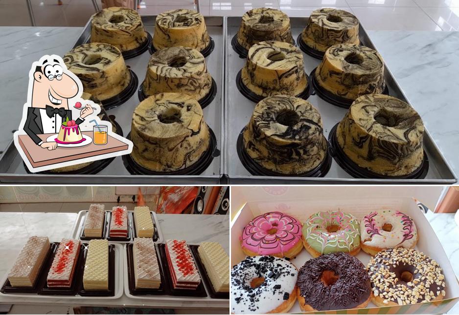 ELUD BAKERY MERUYA offers a number of desserts