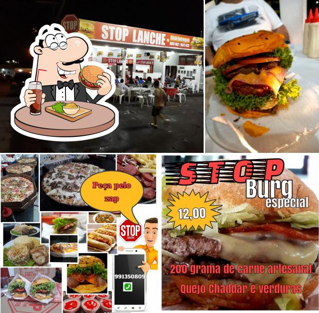 Order a burger at Stop Lanche lanchonete em manaus