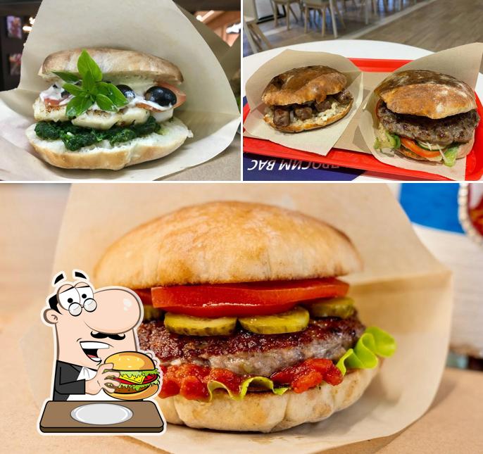 Prenez un hamburger à Serbia