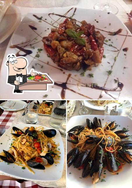 Ordina la cucina di mare a Sicilian Food No Food Restaurant Bar