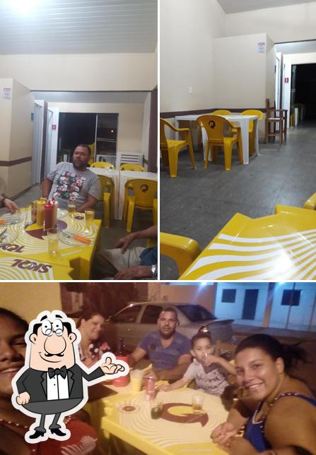 O interior do Pizzaria da Anita