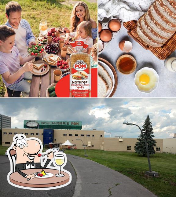 Parmi les diverses choses de la nourriture et la extérieur, une personne peut trouver sur Canada Bread (Bimbo Canada) - Usine Viau - Boulangerie POM