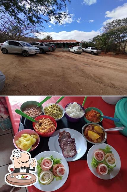 Comida em Restaurante Recanto das Árvores