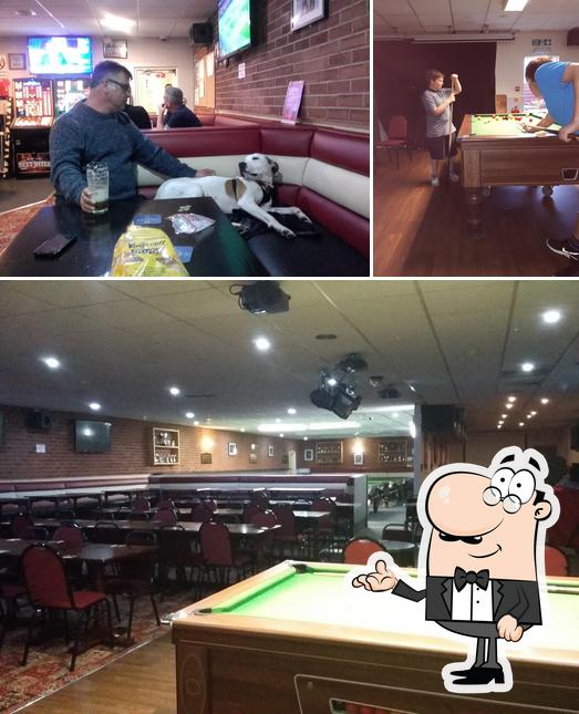 Cues Sports and Entertainment Bar, Towyn Rd in Towyn Restaurant reviews