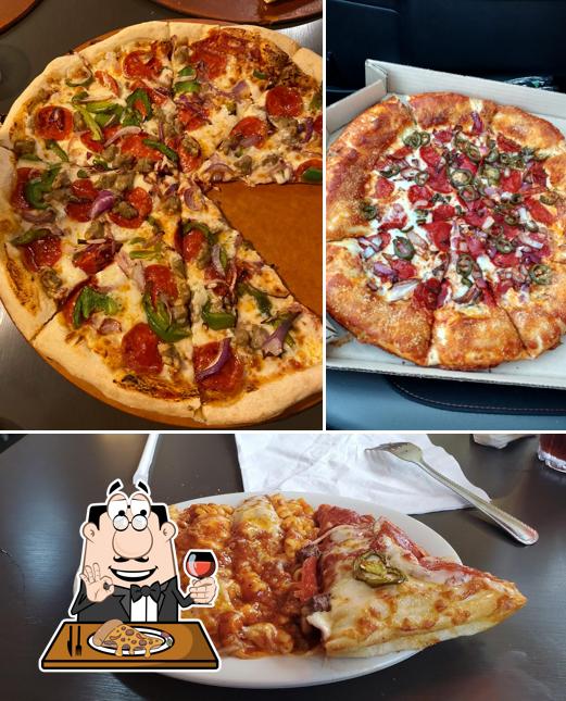 Pizza Hut, 10922 State Hwy 76 in Branson West - Restaurant menu and reviews