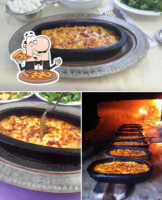 Pick pizza at Serhat Et Balık Lokantası
