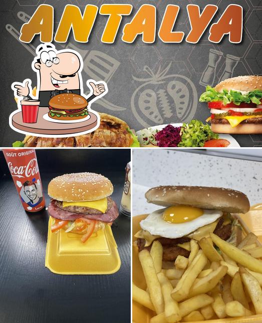 Commandez un hamburger à L'ANTALYA