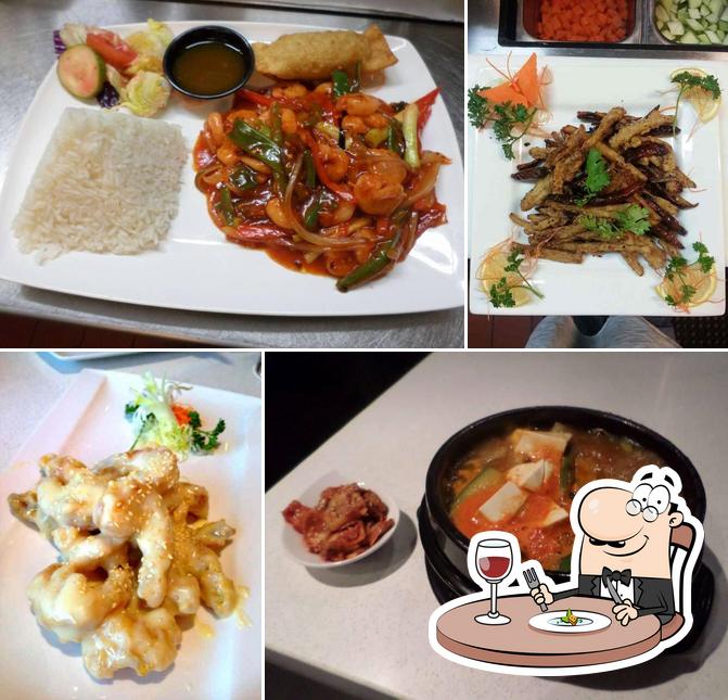 C927 OpenRice Asian Kitchen Ottawa Meals 1 