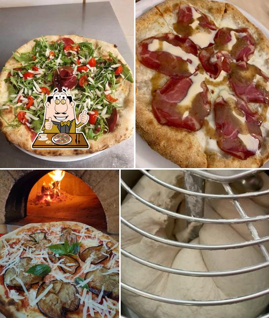 Scegli una pizza a La Spaziale S.p.A