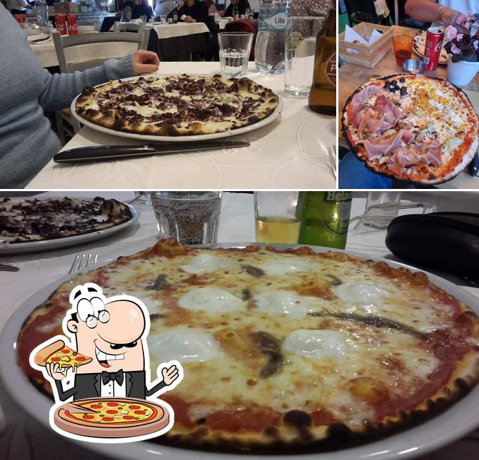 Prova una pizza a Osteria Pizzeria Trionfale