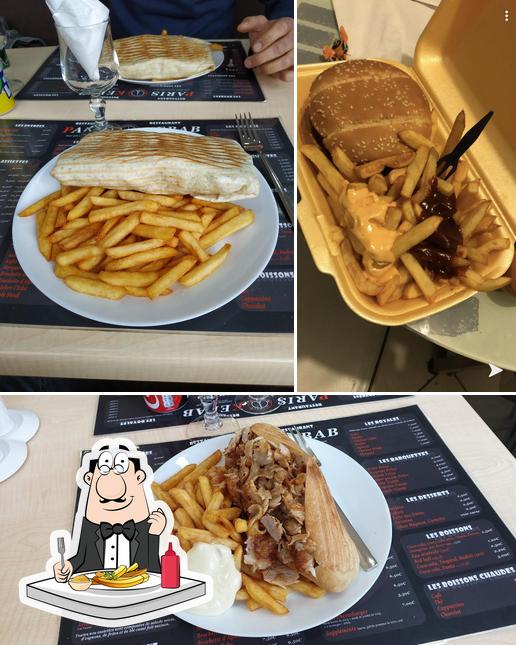 Pide sus patatas fritas en Paris Kebab