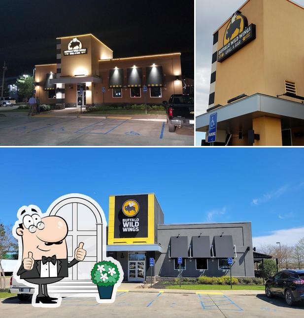 The exterior of Buffalo Wild Wings