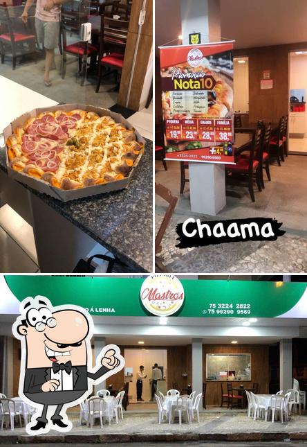 O interior do Mastro's pizzaria