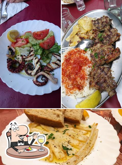 Comida en Taverne Sirtaki