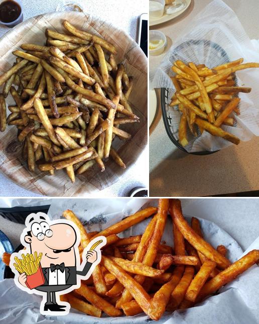 Order fries at Wings Citi Cafe