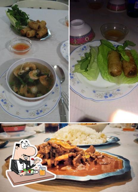 Comida en Restaurante EL Nuevo Vietnam