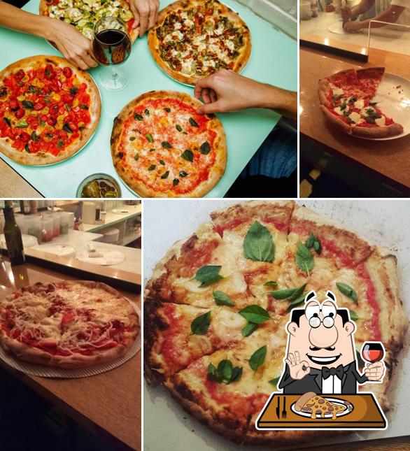 At NAPOLINO, you can enjoy pizza