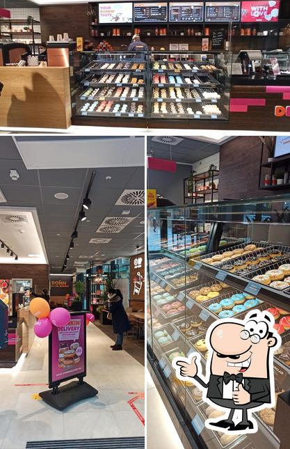 Look at this picture of Dunkin' Donuts Bonn Zentrum