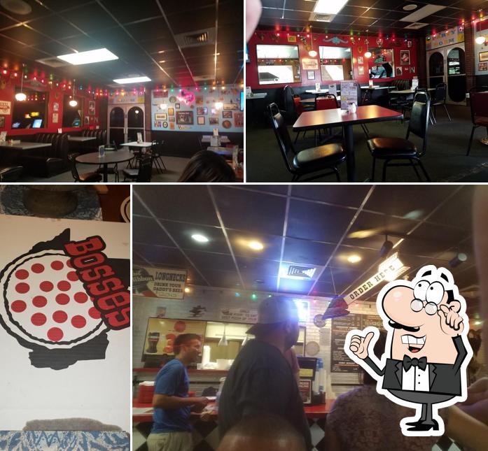 The interior of Bosses Pizza, Wings & Burgers New Braunfels