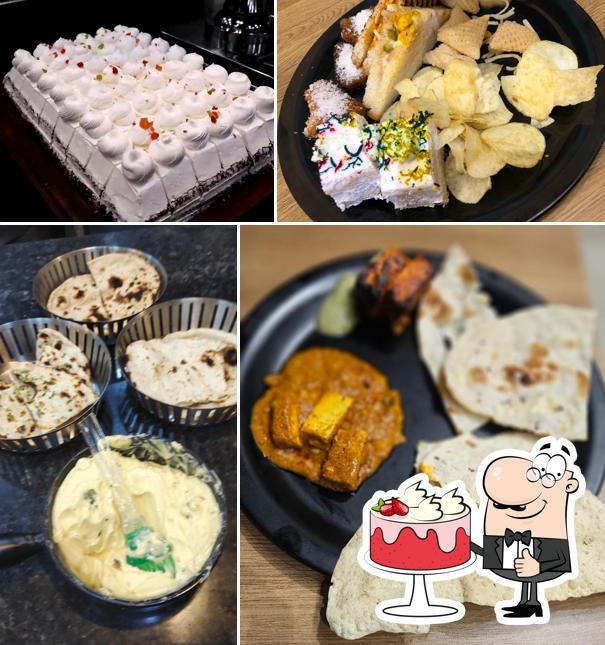 Look at the image of Pizza Buffet - Anand