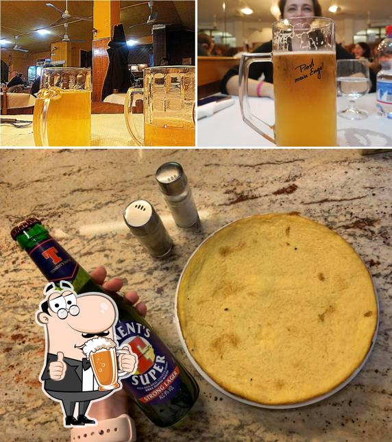 Puoi prenderti un rinfrescante bicchiere di birra chiara o scura