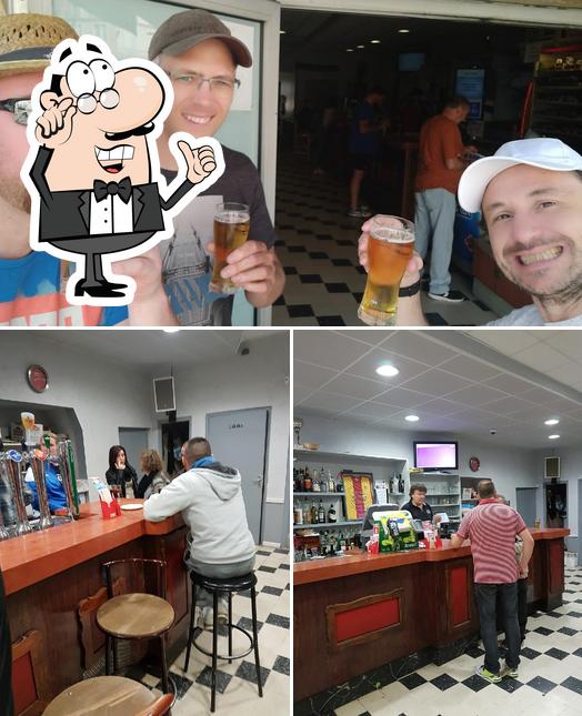 La photo de la intérieur et bière concernant Bar Des Amis Tito
