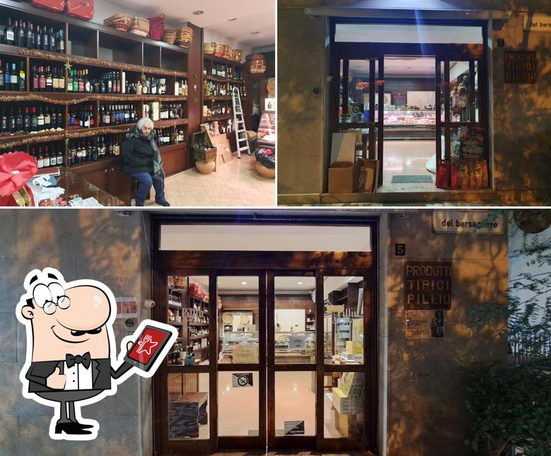 Gli esterni di Prodotti Tipici PilliU