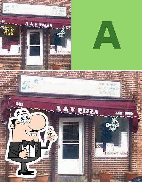 Взгляните на снимок пиццерии "A&V Pizza and Family Restaurant"