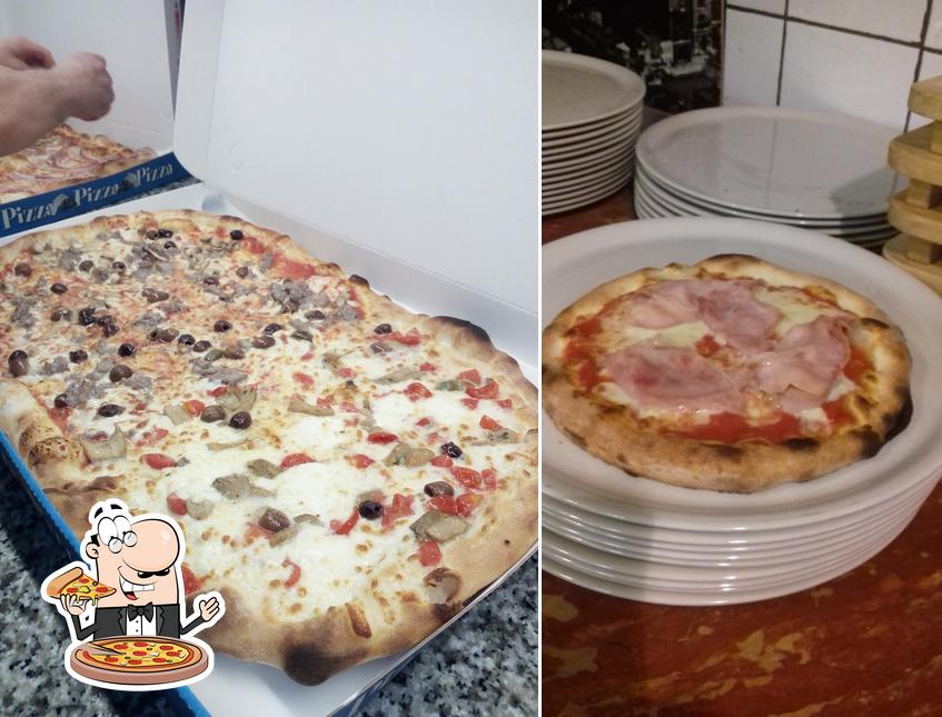 Scegli una pizza a Pizzeria Waikiki