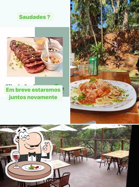 Confira a ilustração mostrando comida e interior a Restaurante Villa da Mata