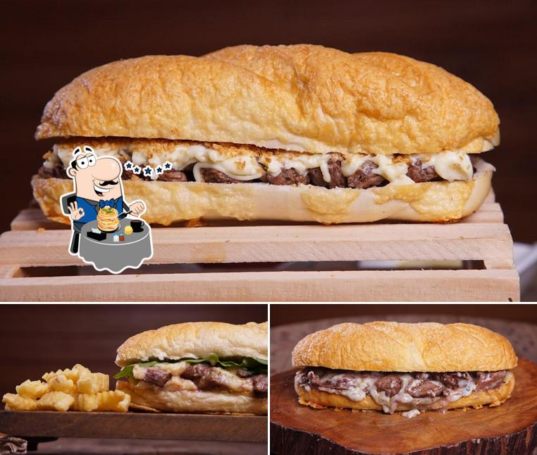 Sanduíche de carne de porco desfiada em O Baguetinho Cheese Steak